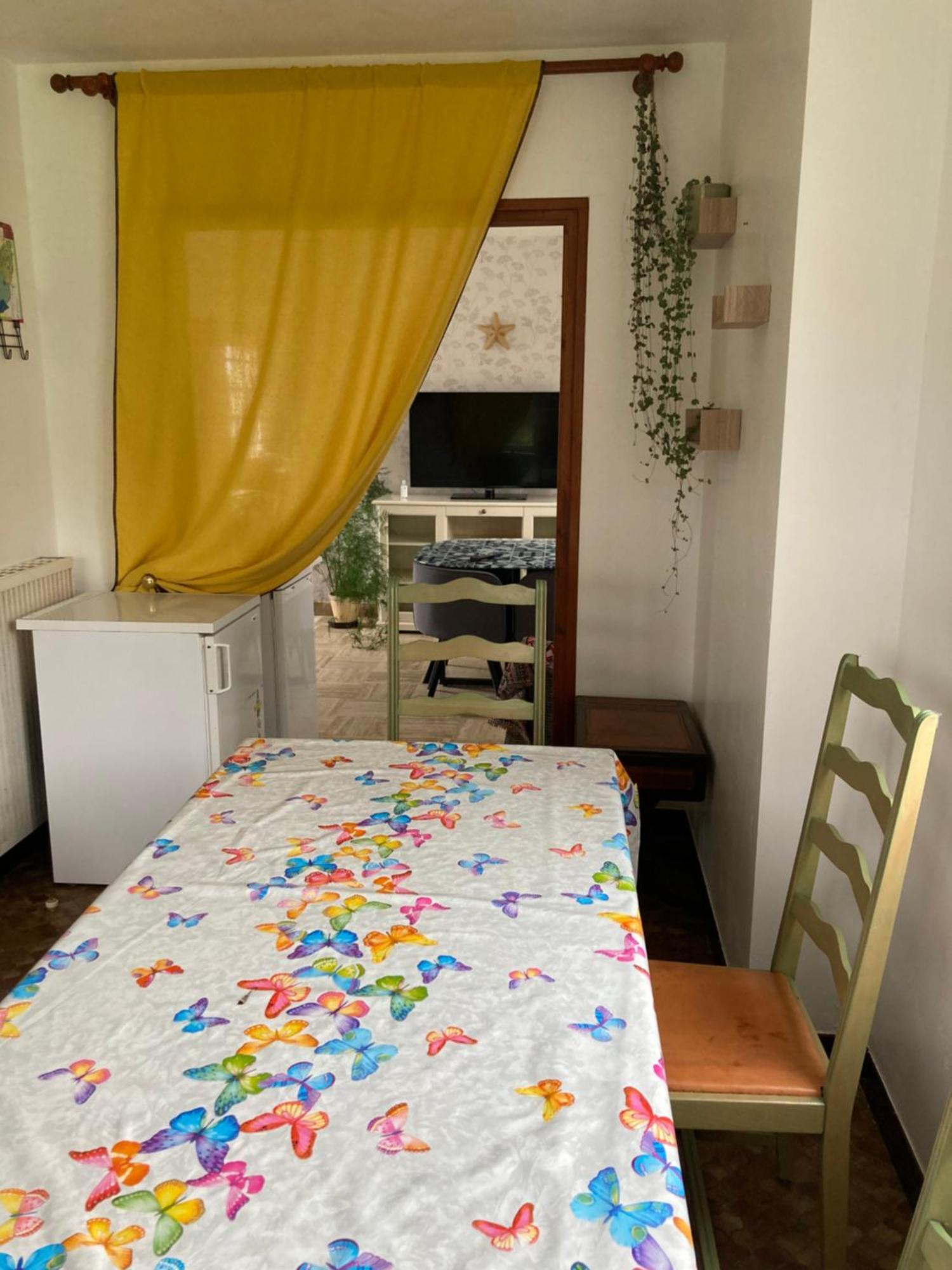 Loue Chambre Chez L Habitant Acces A La Cuisine A 10 Mn Des Plages Ploeven Exterior foto